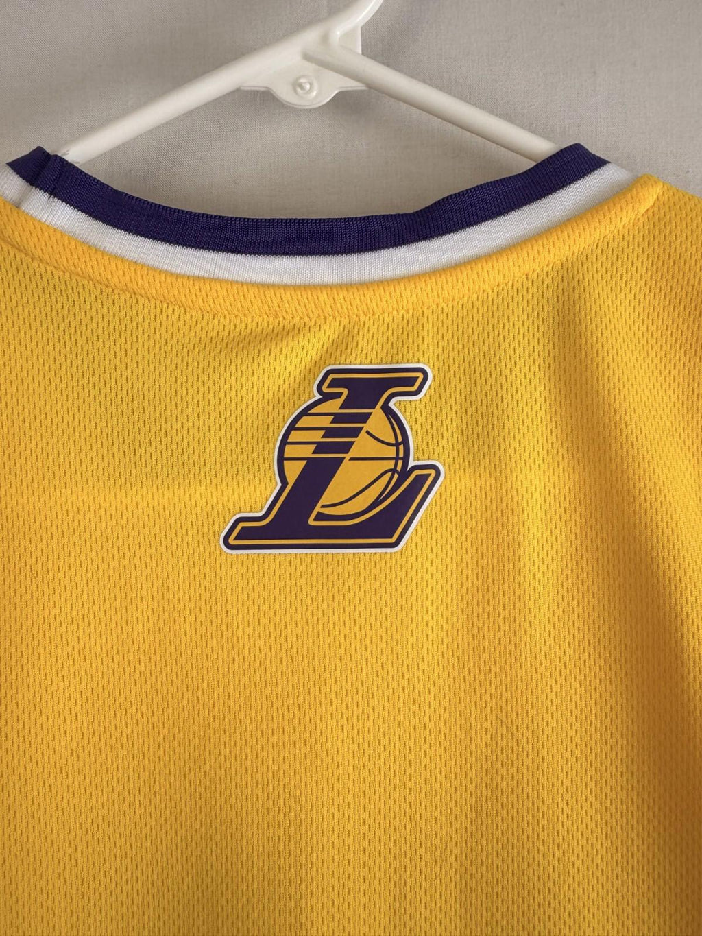 Los Angeles Lakers Mens Jersey Sz M NBA Yellow Ultra Game