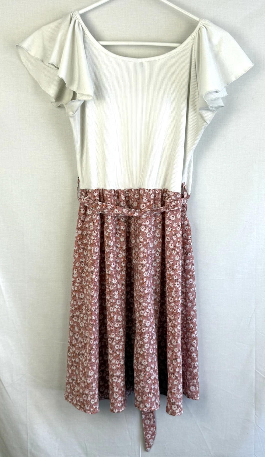 SHEIN Womens Dress Sz Large (runs small) White with Floral with Belt