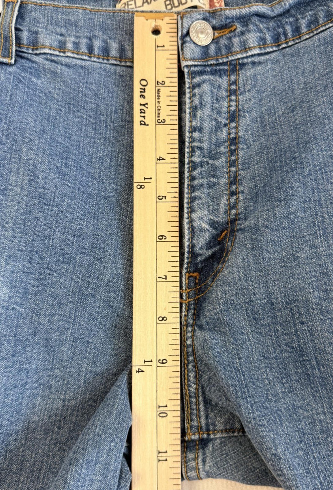 Levi's 550 Relaxed Bootcut Denim Jeans Womens Size 16 Short