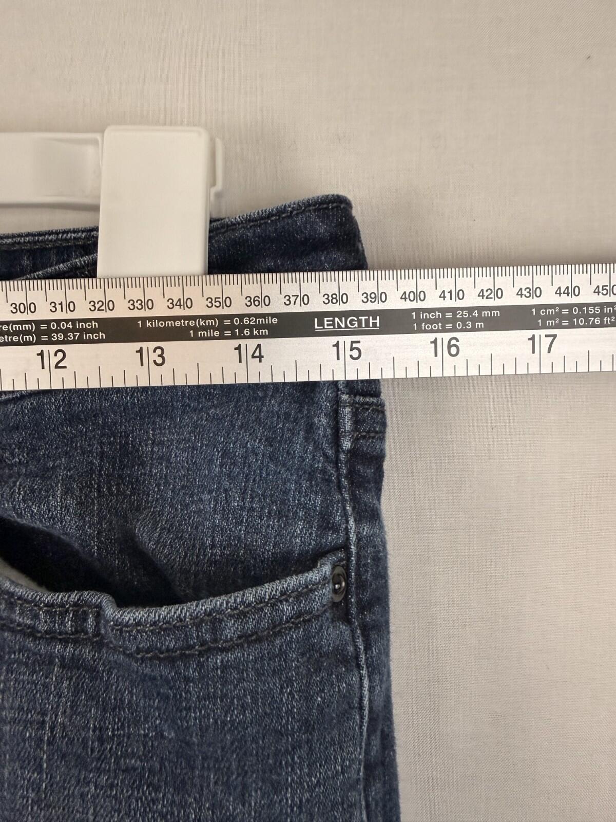 Levis 545 Women’s Size 8 Low Boot Cut Blue Jeans Low-Rise 5-Pockets