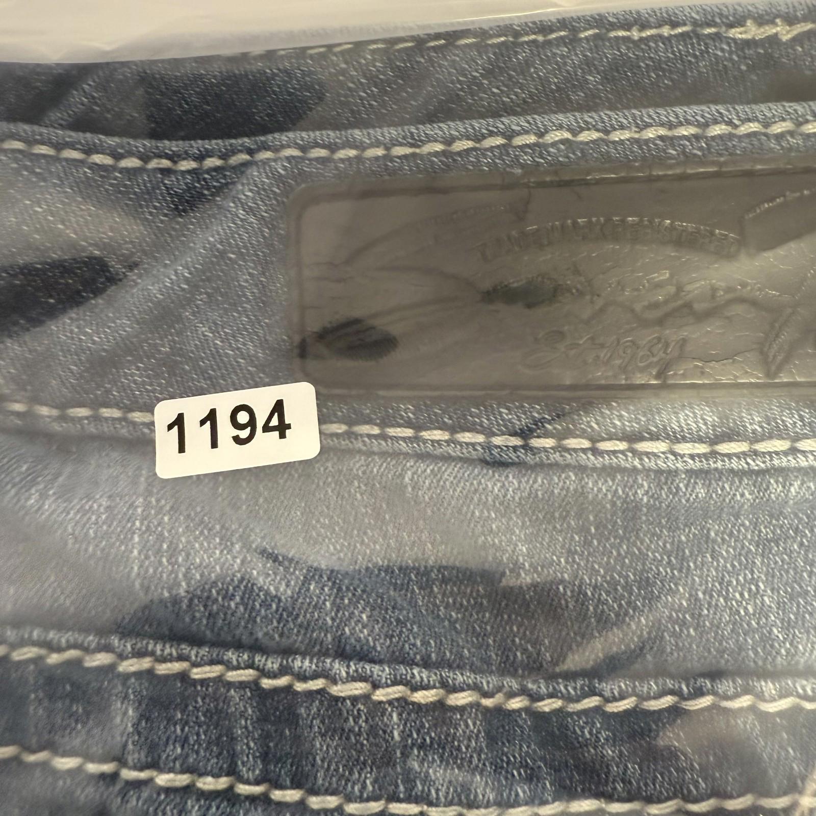 Seven7 Womens Denim Jeans Size 20 Short Bootcut Dark Light Distressed