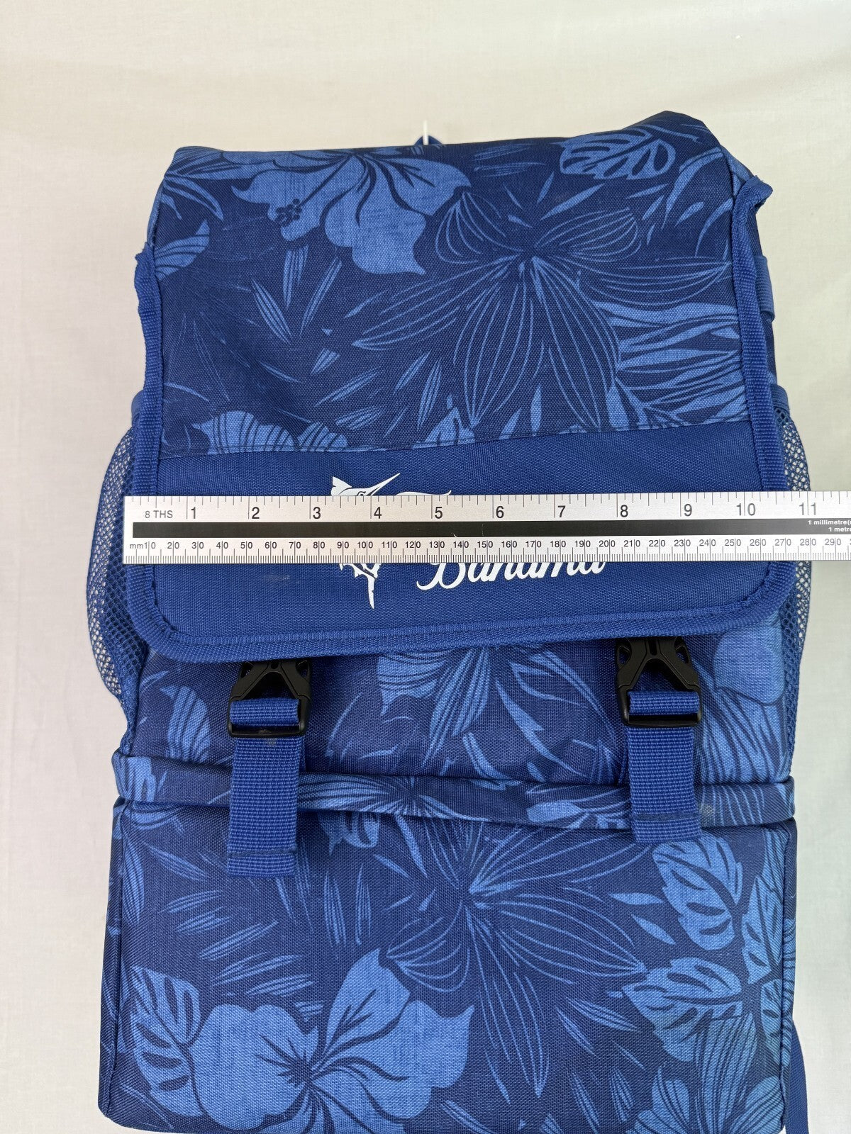 Tommy Bahama Relax Cooler Backpack 17 inches 2 Seperate Cooler Compartments