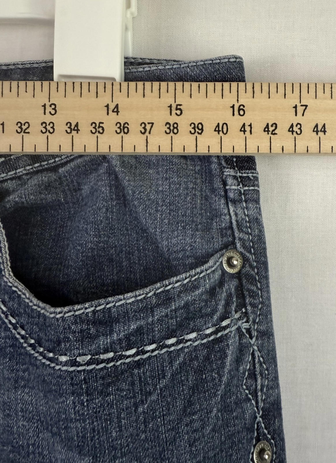 YMI jeans womens size 11 wanna betta butt skinny cropped low rise stretch blue