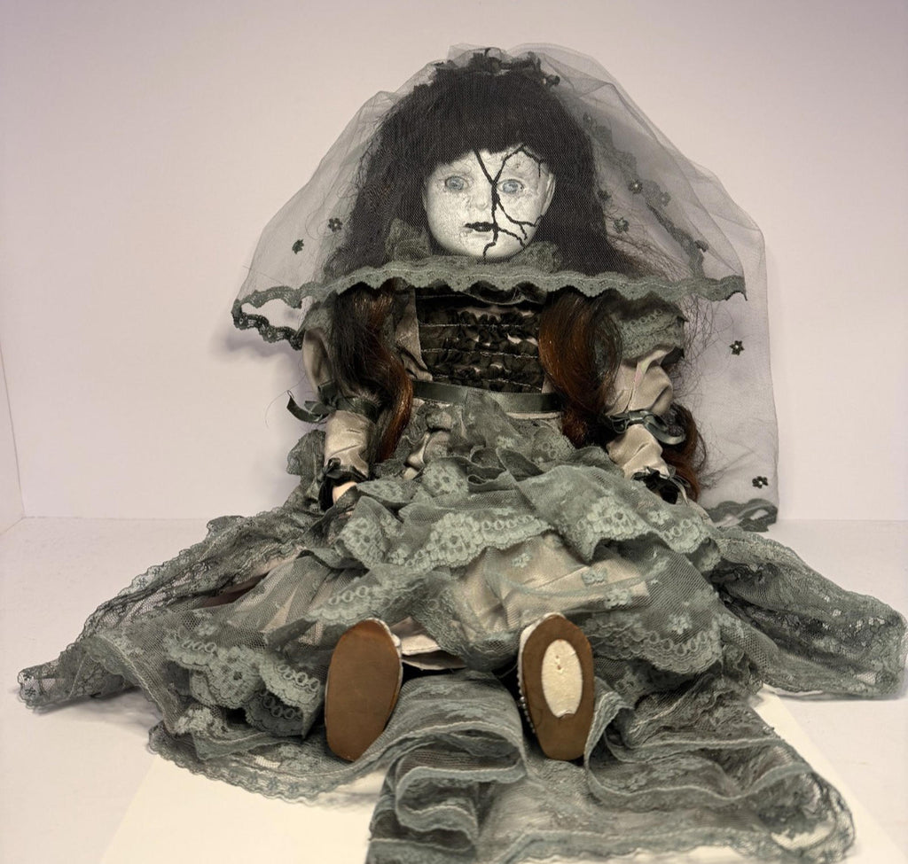 Meet Elara - OOAK Scary Creepy Doll 20" Hand Painted Horror Haunting Art