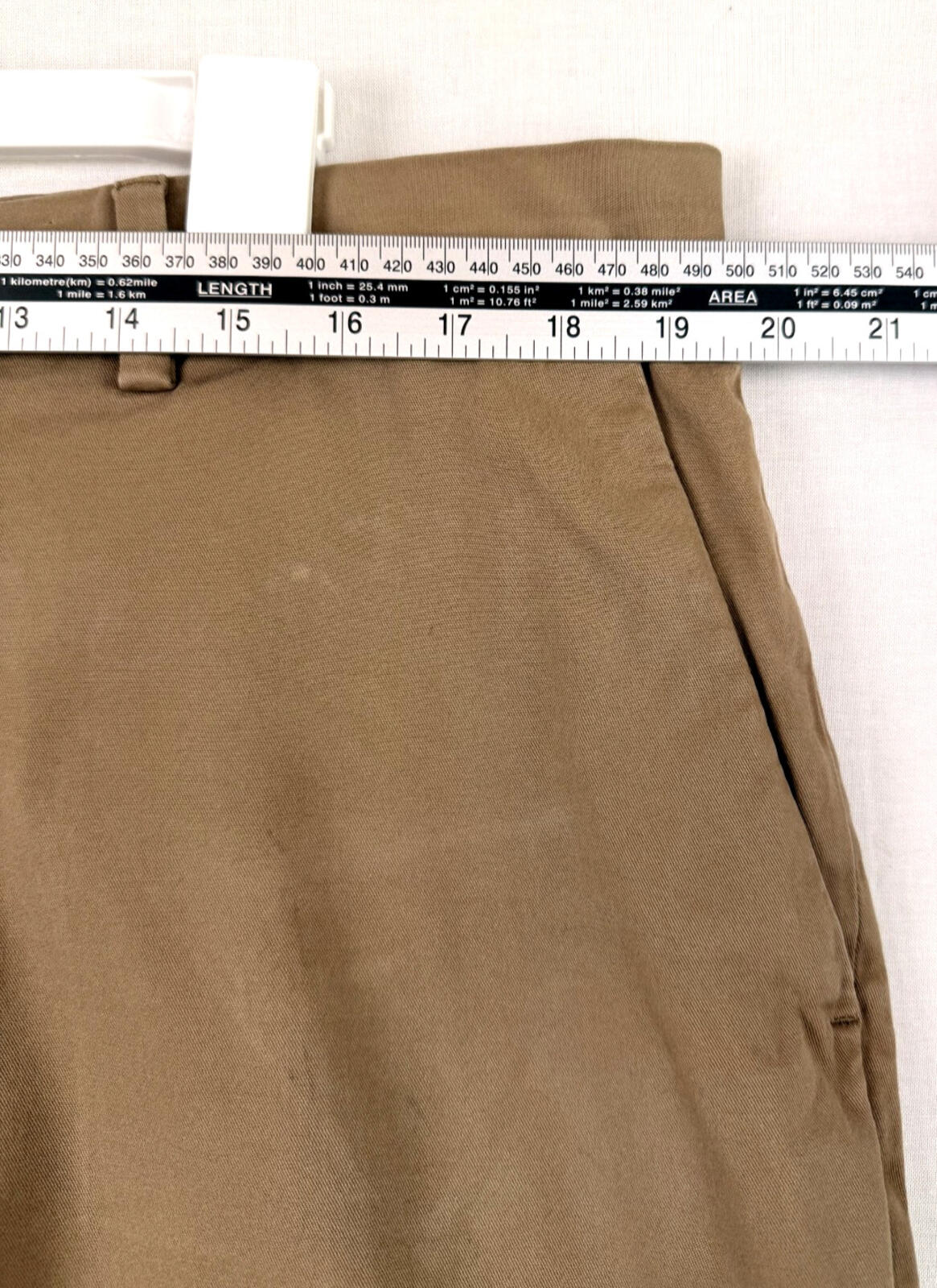 BANANA REPUBLIC Mens Khaki Tan Emerson Shorts - Sz 38