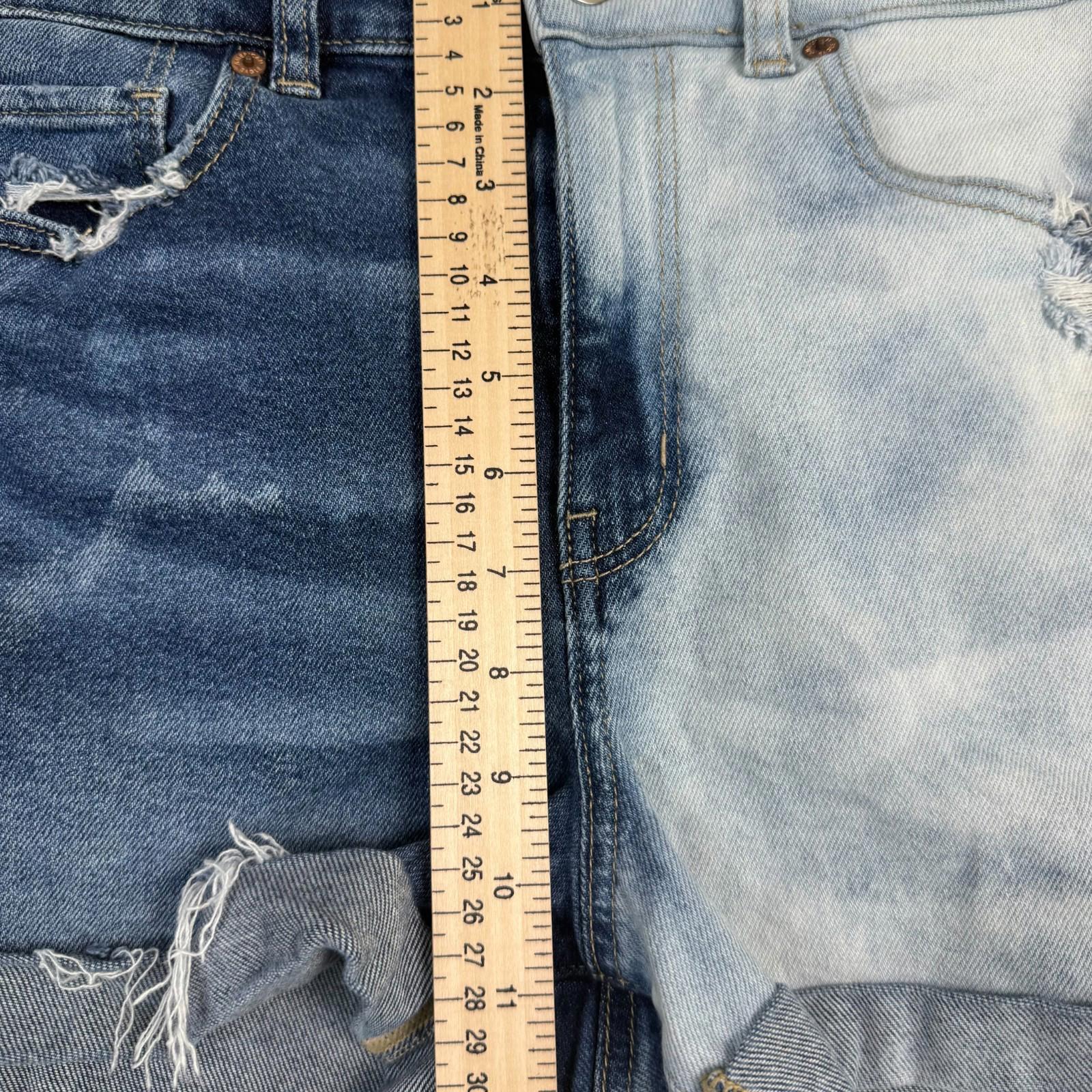 American Eagle Womens Shorts Sz 8 Blue Distressed Cuffed Mom Stretch 2 Tone