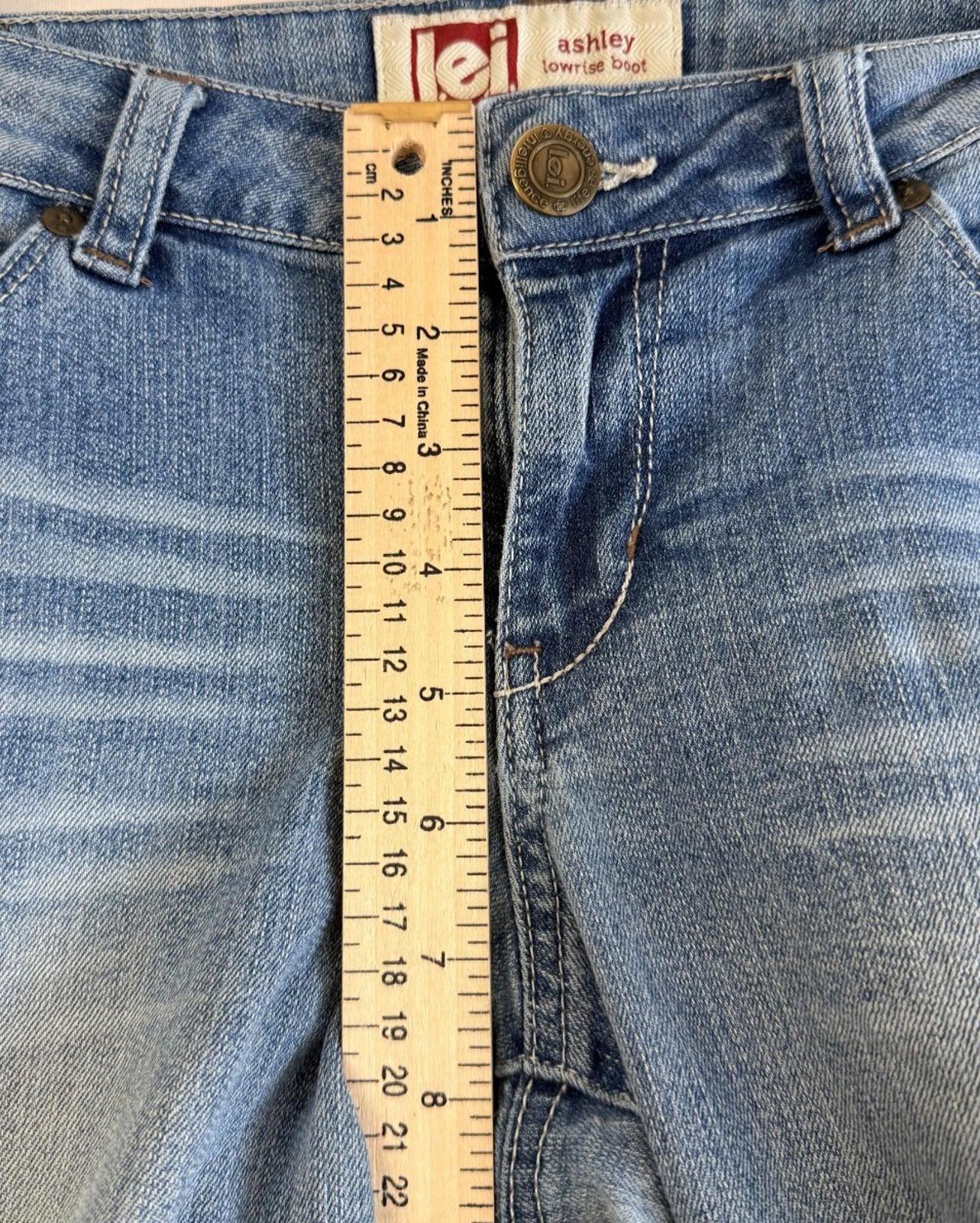 Lei Jeans Womens 7 Short Juniors Blue Ashley Low Rise BootCut Regular Fit Pants