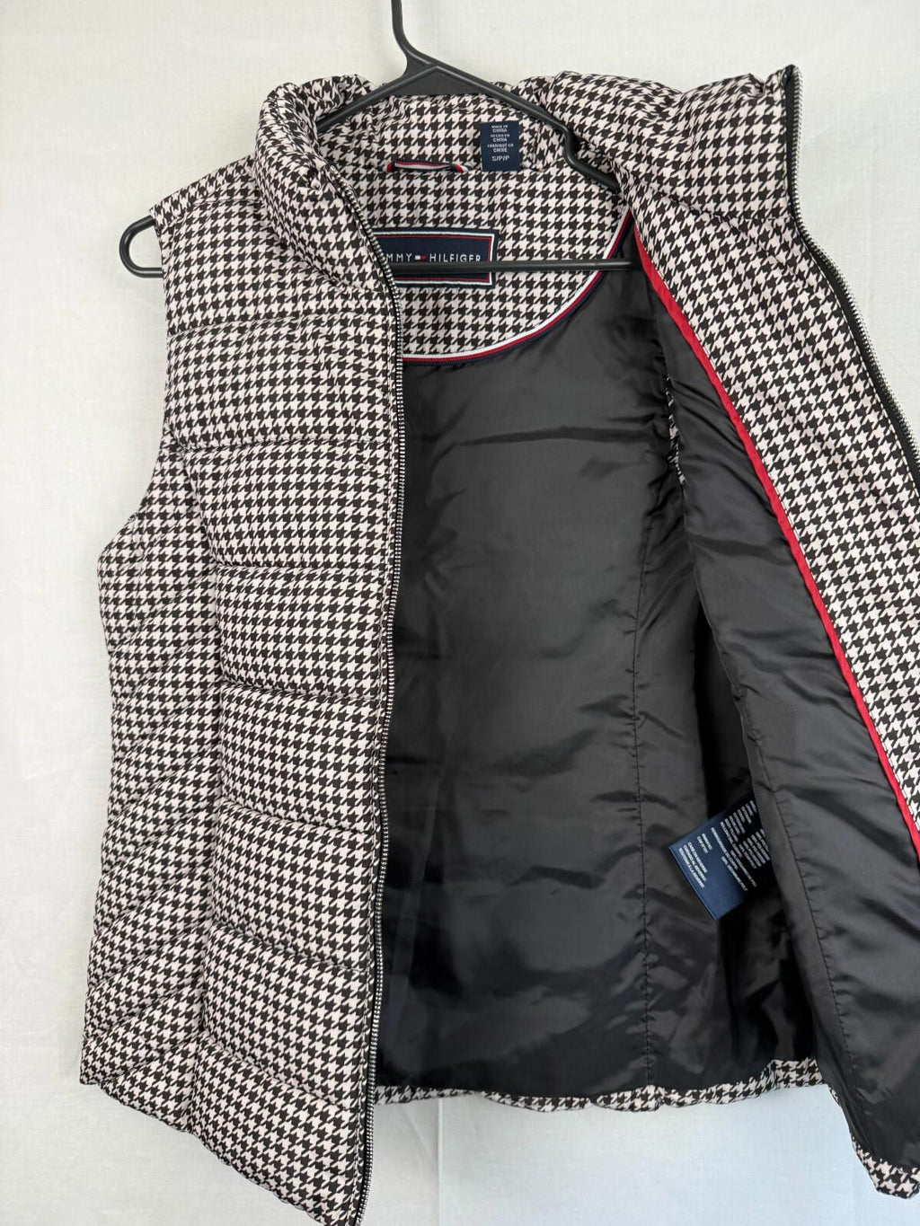 TOMMY HILFIGER Puffer Vest Womens Small Classic Houndstooth Jacket Black White