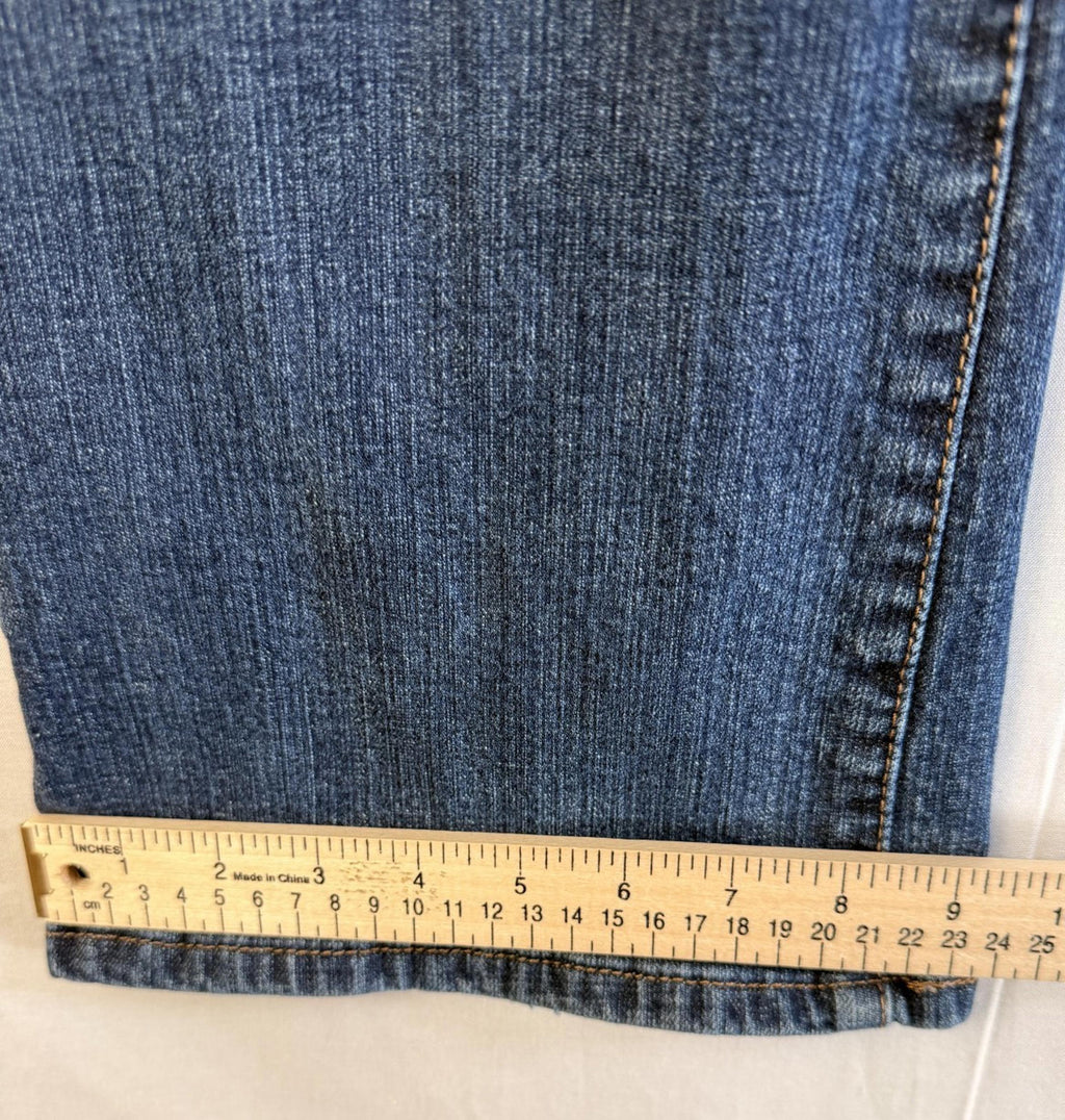 Levi's 515 Bootcut Women's Size 16M W33 L32 Blue Denim Jeans Casual Pants