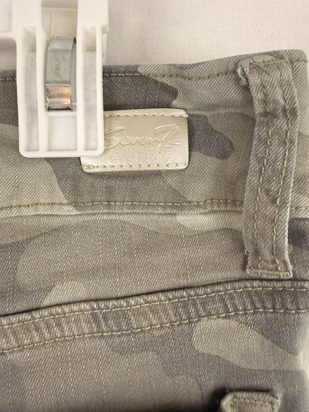 Seven 7 Shorts Womens Sz 12 Tummyless Bermuda Camo Denim Stretch Trendy Casual