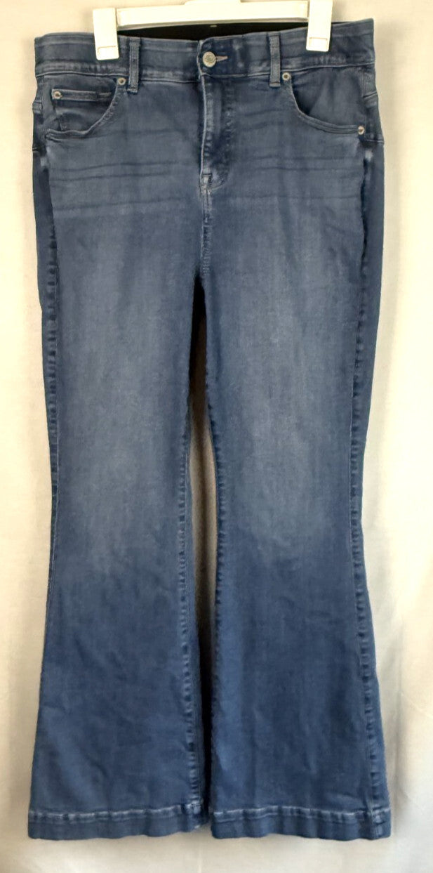 Torrid Bombshell Flare Premium Stretch Womens 14R Jeans Blue Med Wash High Rise