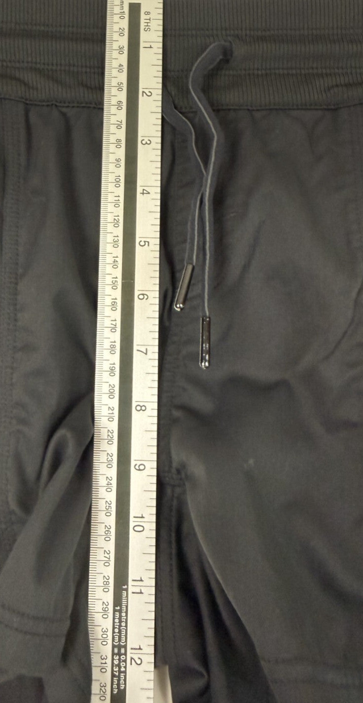 The North Face Shorts Womens Sz M Black Elastic Waist Pull on Pockets Hiking