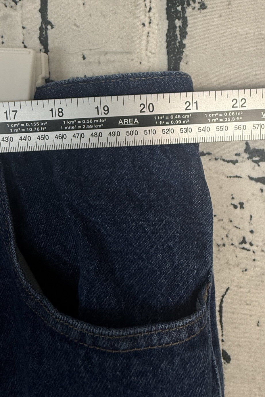 LL Bean Classic Fit Mens Size 42x30 Straight Leg Blue Jeans 100% Cotton