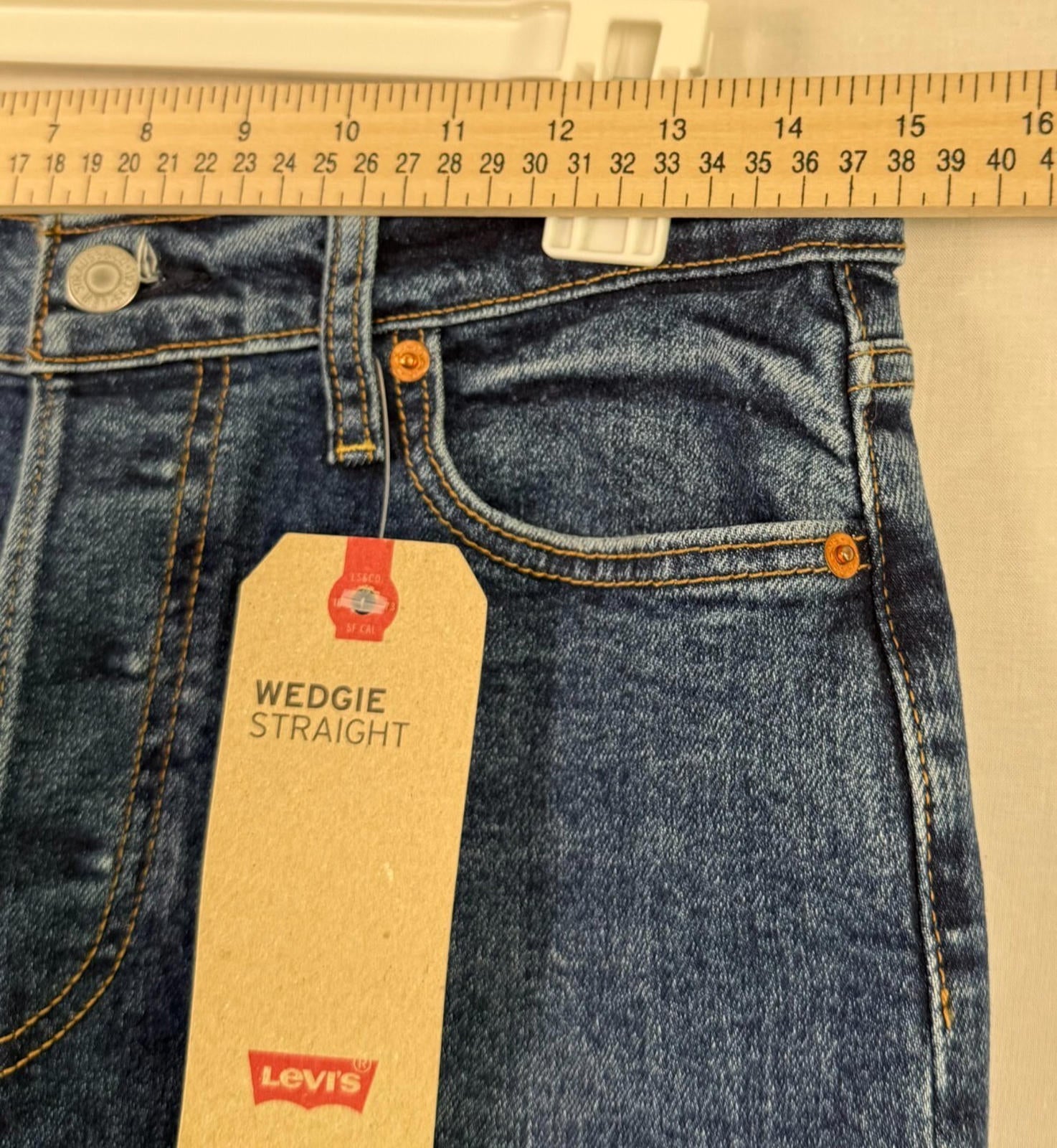 Levi's Jeans Womens Wedgie Straight High Rise Sz 8 X Short Blue Distressed NEW