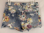 Almost Famous Denim Jeans Womens Size 5 Shorts Floral Destressed Casual-Fit