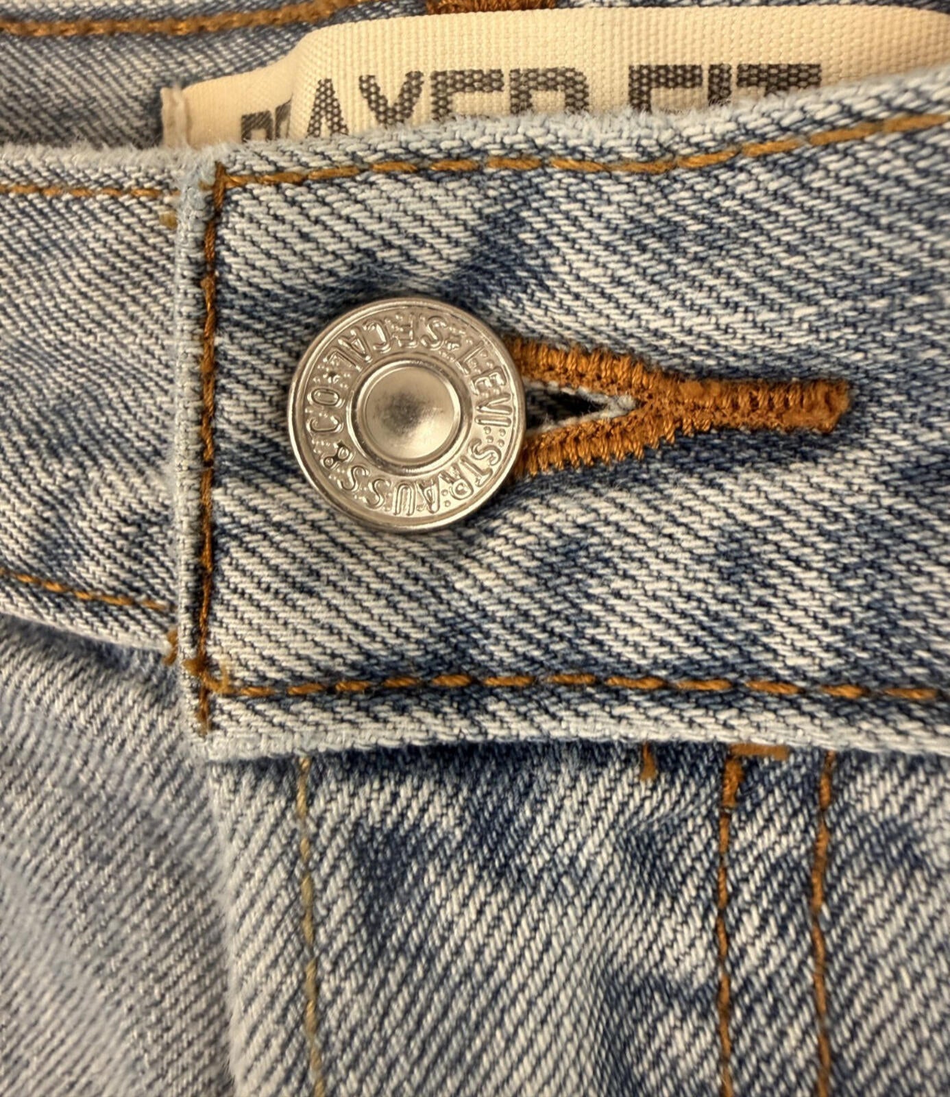 Levi's 550 Relaxed Fit Mens Blue Jeans Size 42x34 Light Wash 100% Cotton