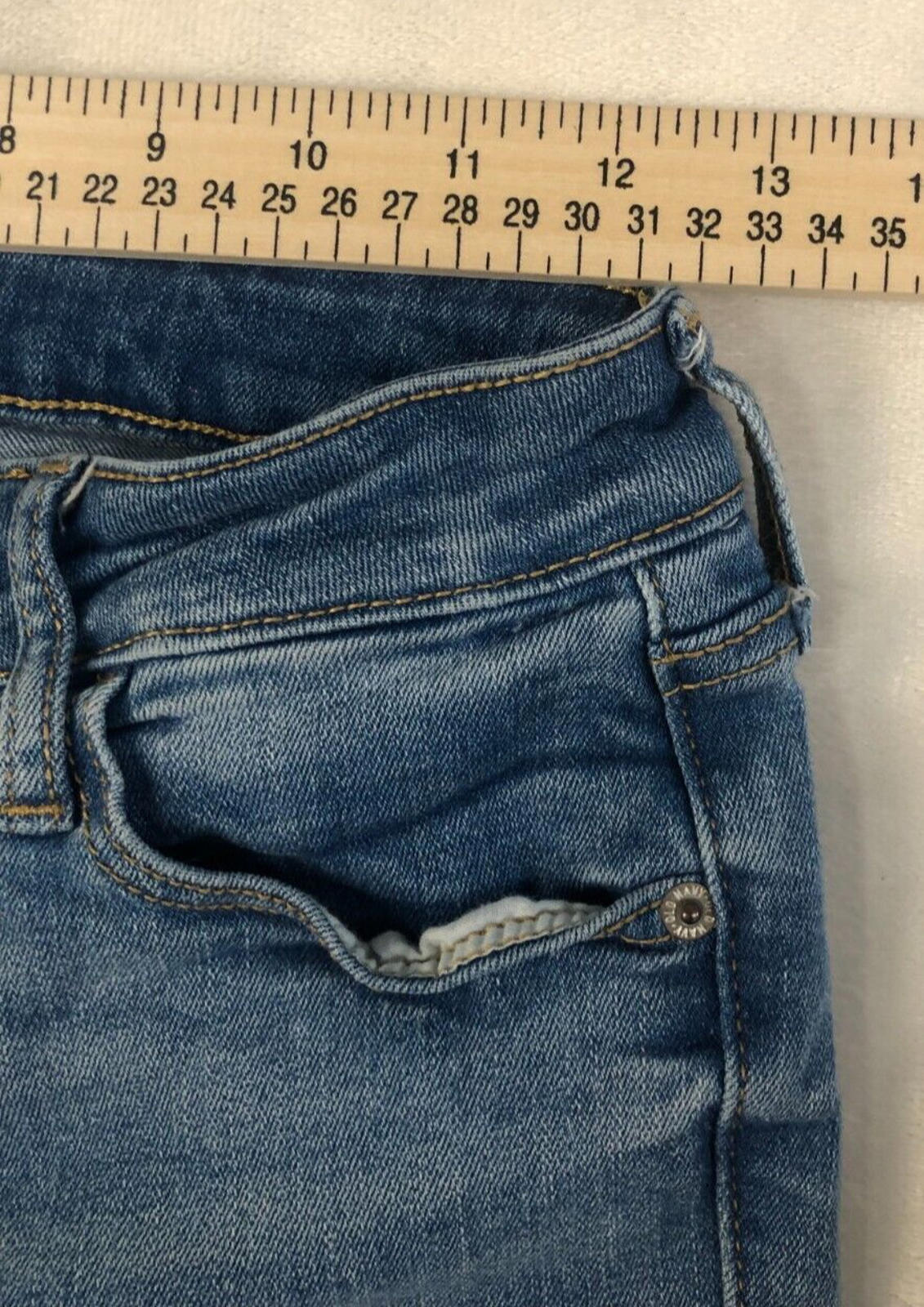 Womens Old Navy Rockstar Super Skinny Mid-Rise Distressed Denim Jeans Size 4