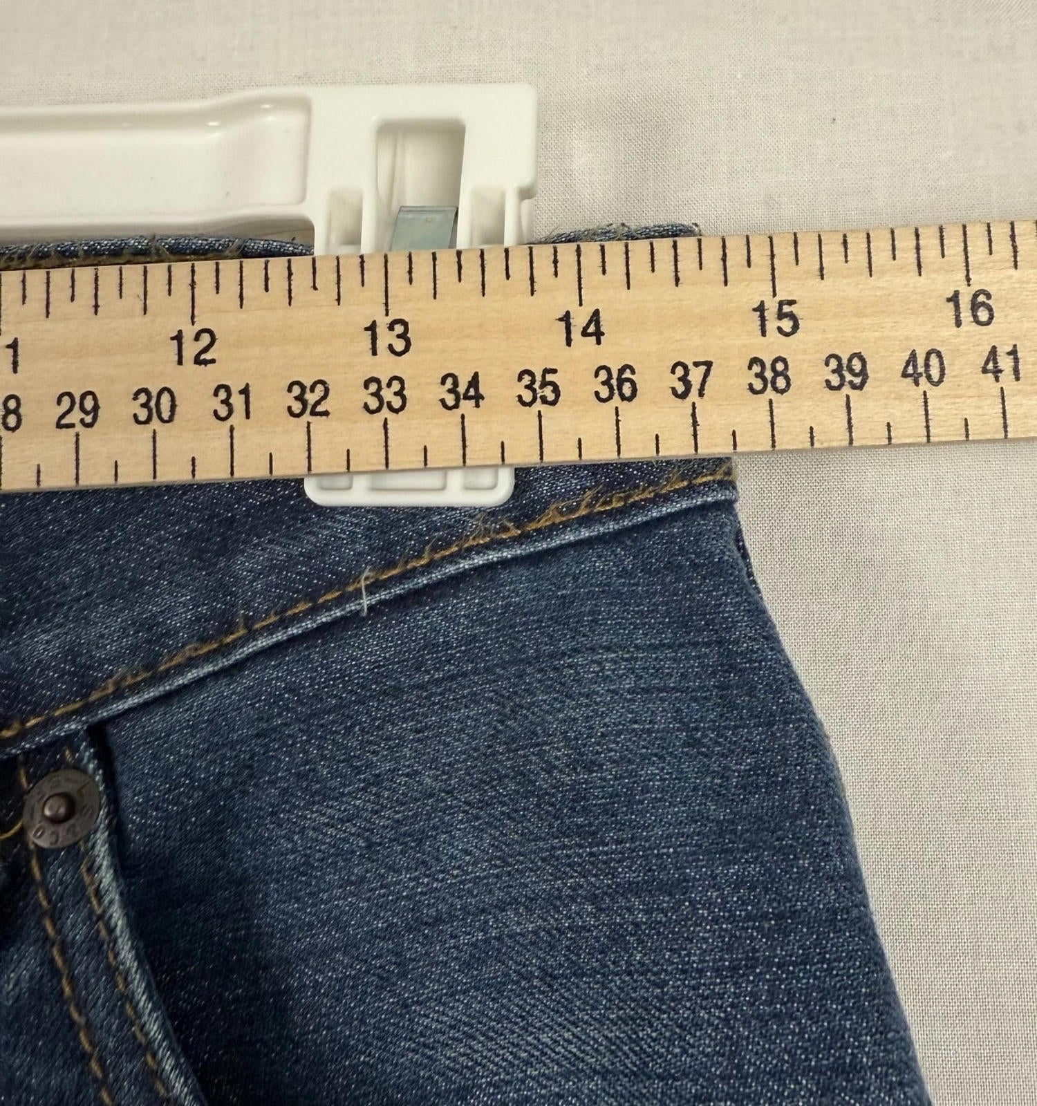 Levi's Women's 505 Straight Womens Size 16 Dark Wash Denim Jeans.