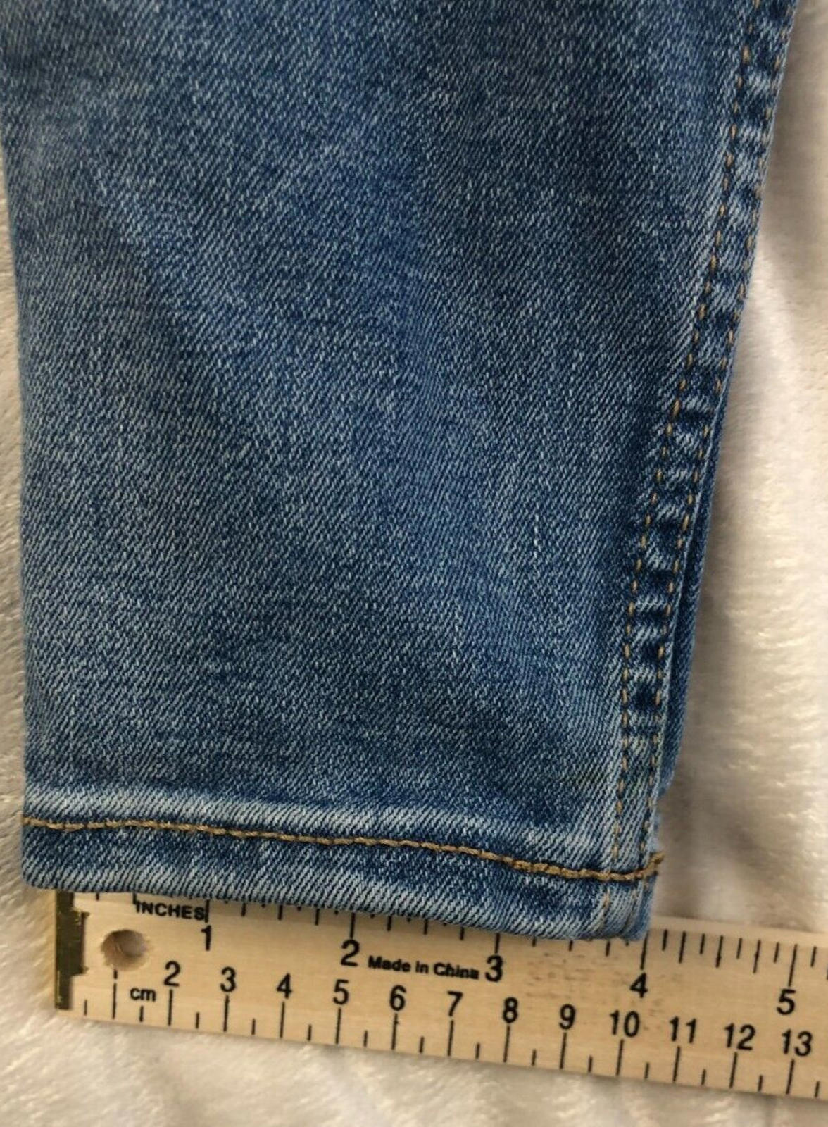Womens Old Navy Rockstar Super Skinny Mid-Rise Distressed Denim Jeans Size 4