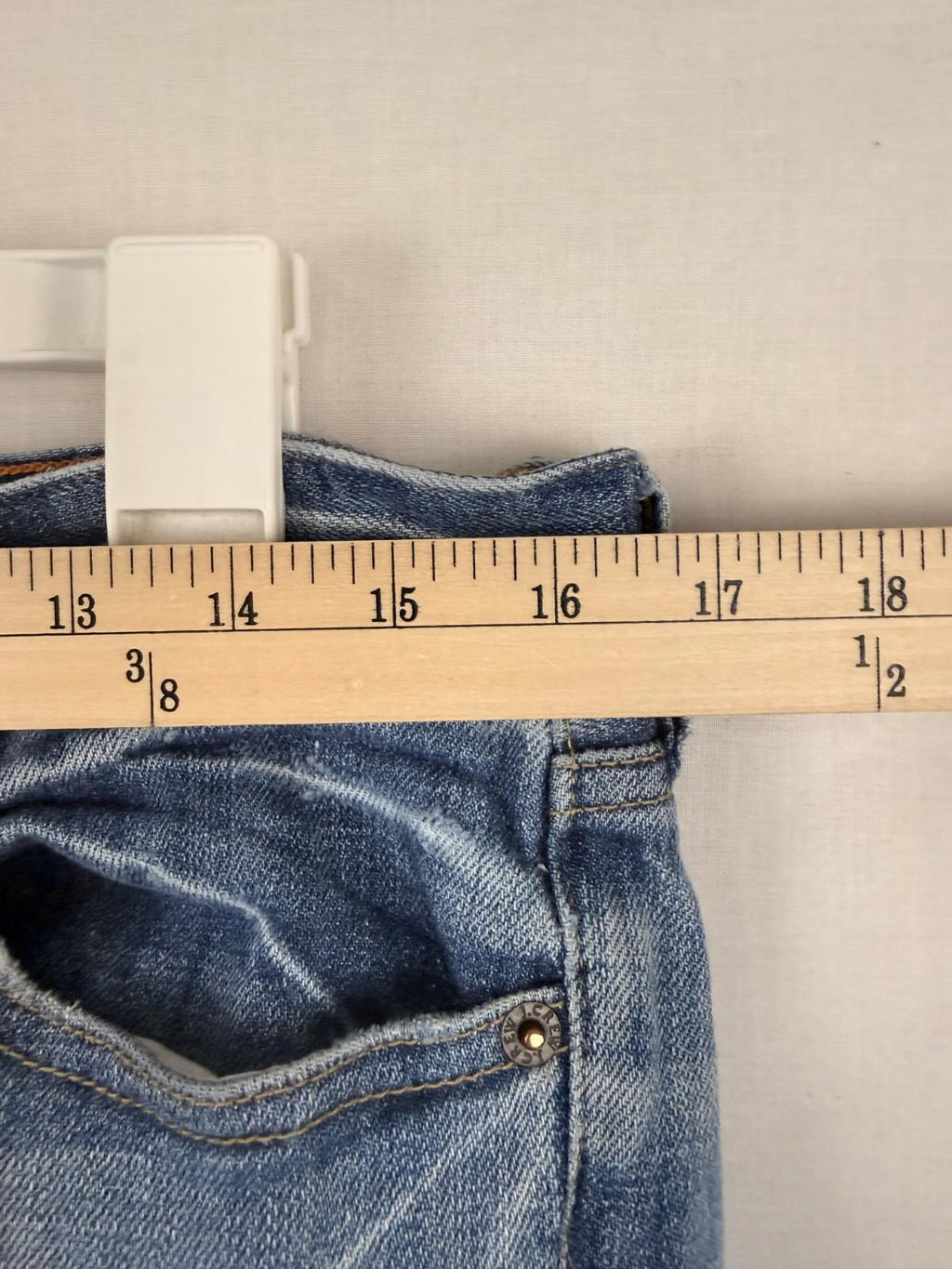 J.Crew Matchstick Womens Sz 31 Mid Rise Light Wash Distressed Denim Jeans