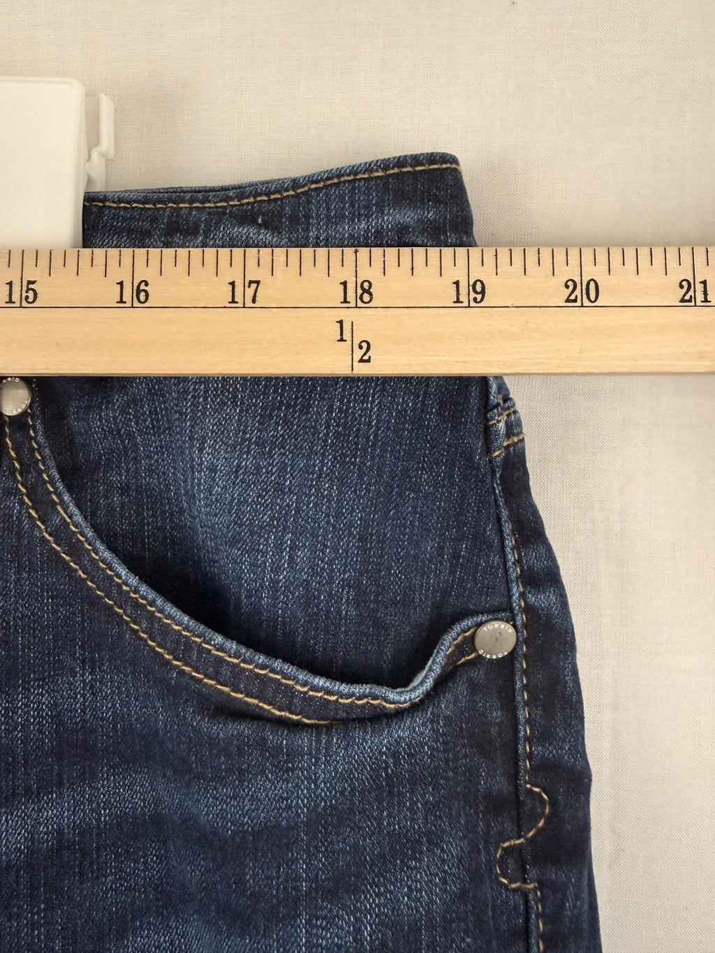 Torrid Womens Jean Shorts - Size 16 - Blue - 6 in Inseam