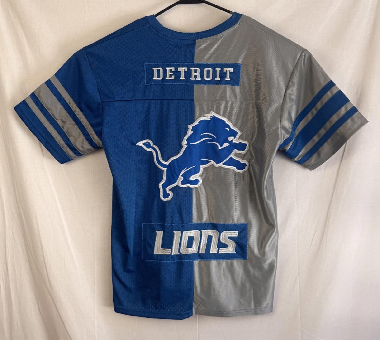 Detroit Lions Half practice/Half on-field Jersey Mens Sz M - NFL