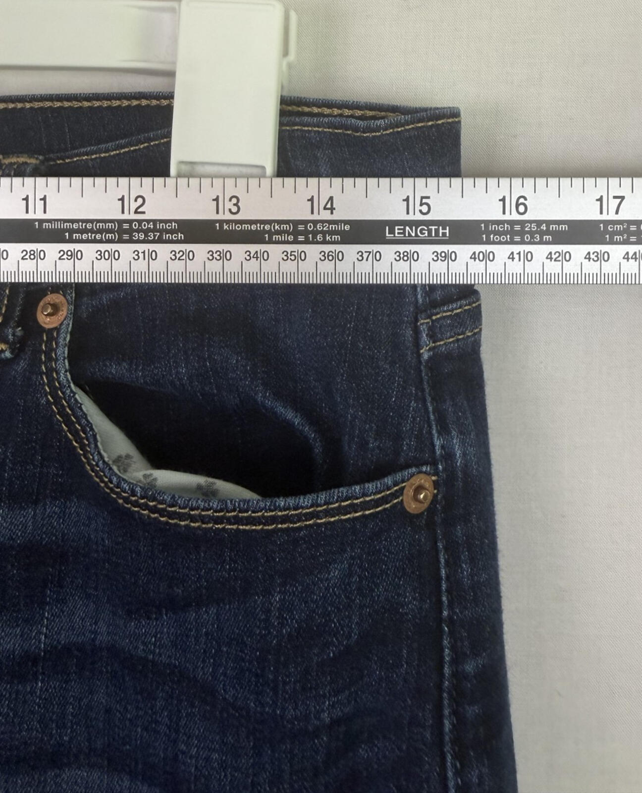 Lucky Brand Sofia Skinny Jeans Womens Size 12/31 Handcrafted Los Angeles