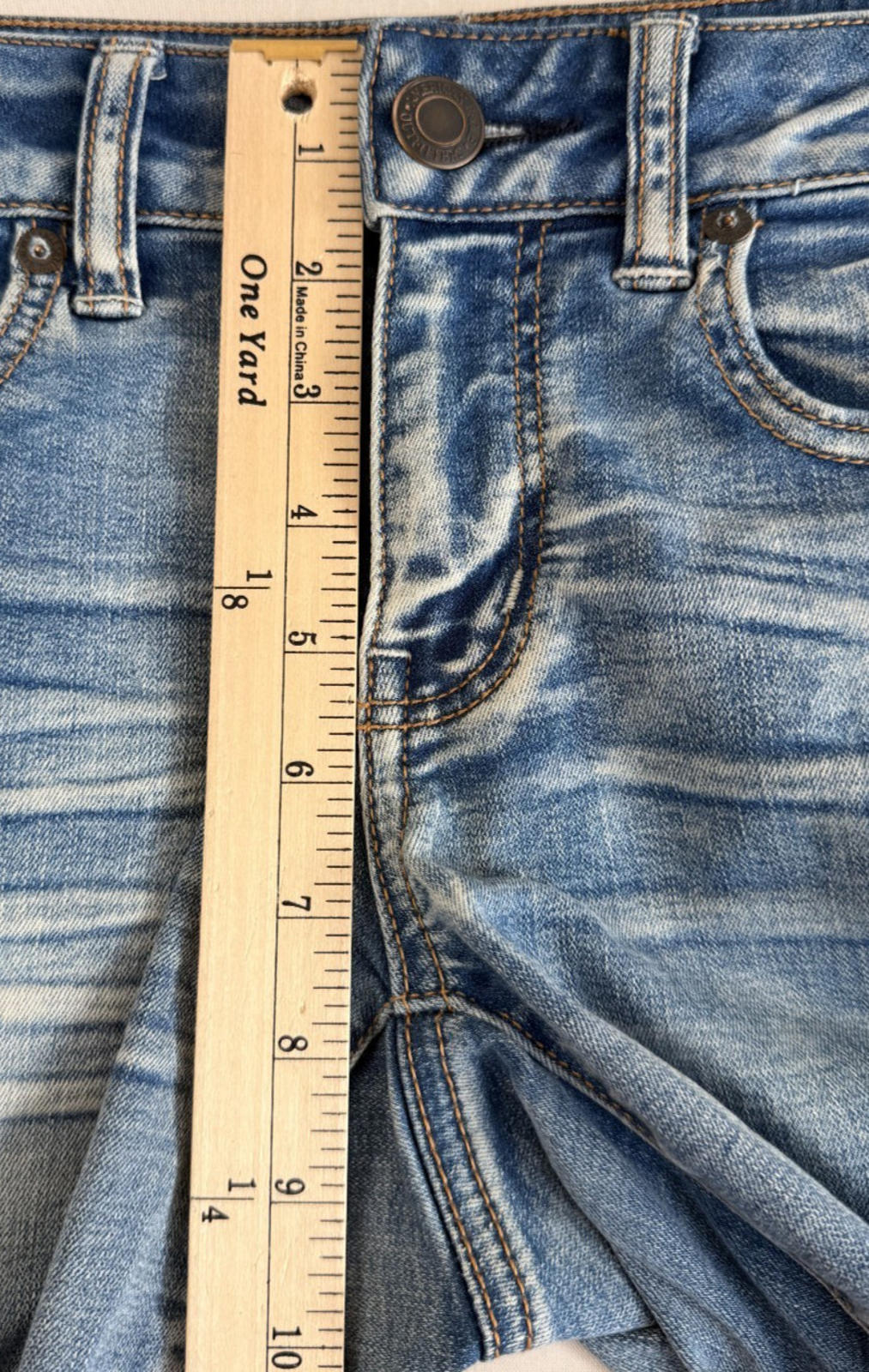 American Eagle Super Super Stretch Midi Womens Shorts Size 4