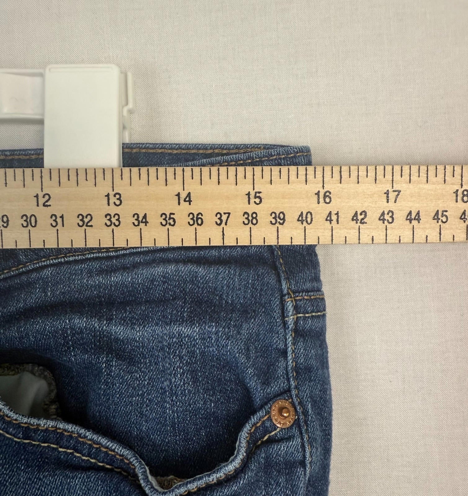 Aeropostale Womens Bermuda Shorts Sz 10 Distressed Denim