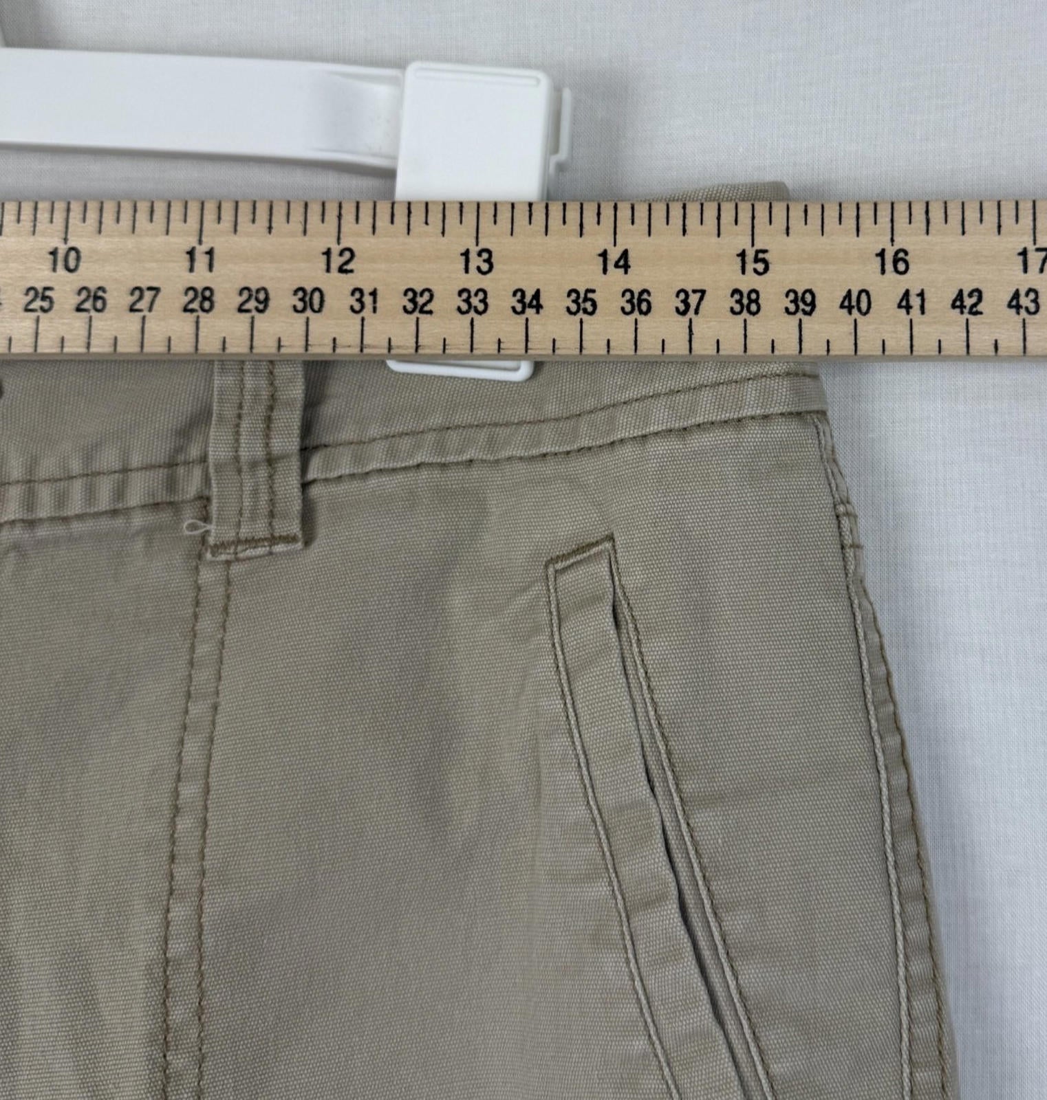 Aeropostale Womens Capri Pants Khaki Size 3/4 Butterfly