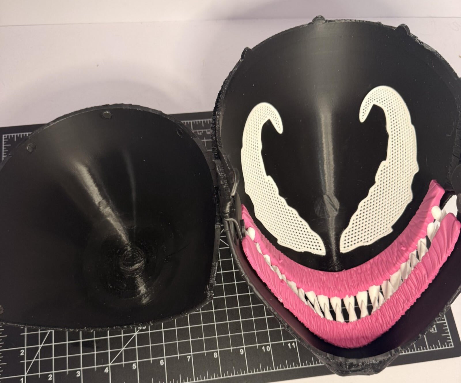 3D Printed Venom Full Face Mask Helmet Mesh Eyes Adult - Movable Jaw