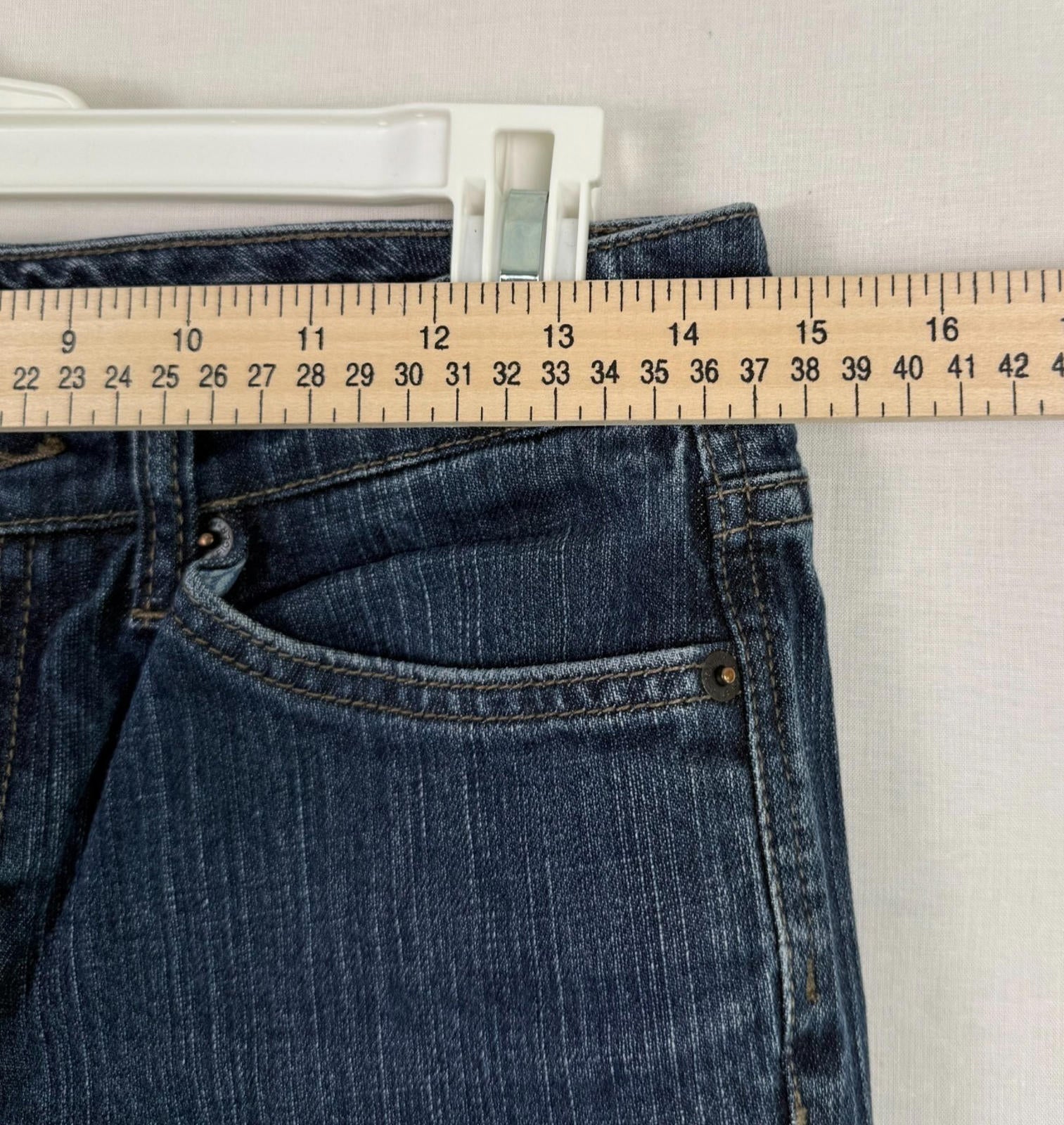 Womens Tommy Hilfiger hipster jeans sz 4P