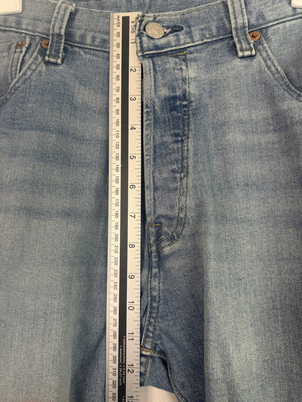 Levis 501 Jeans Mens 33x32 Blue Medium Wash Denim Straight Leg Button Fly