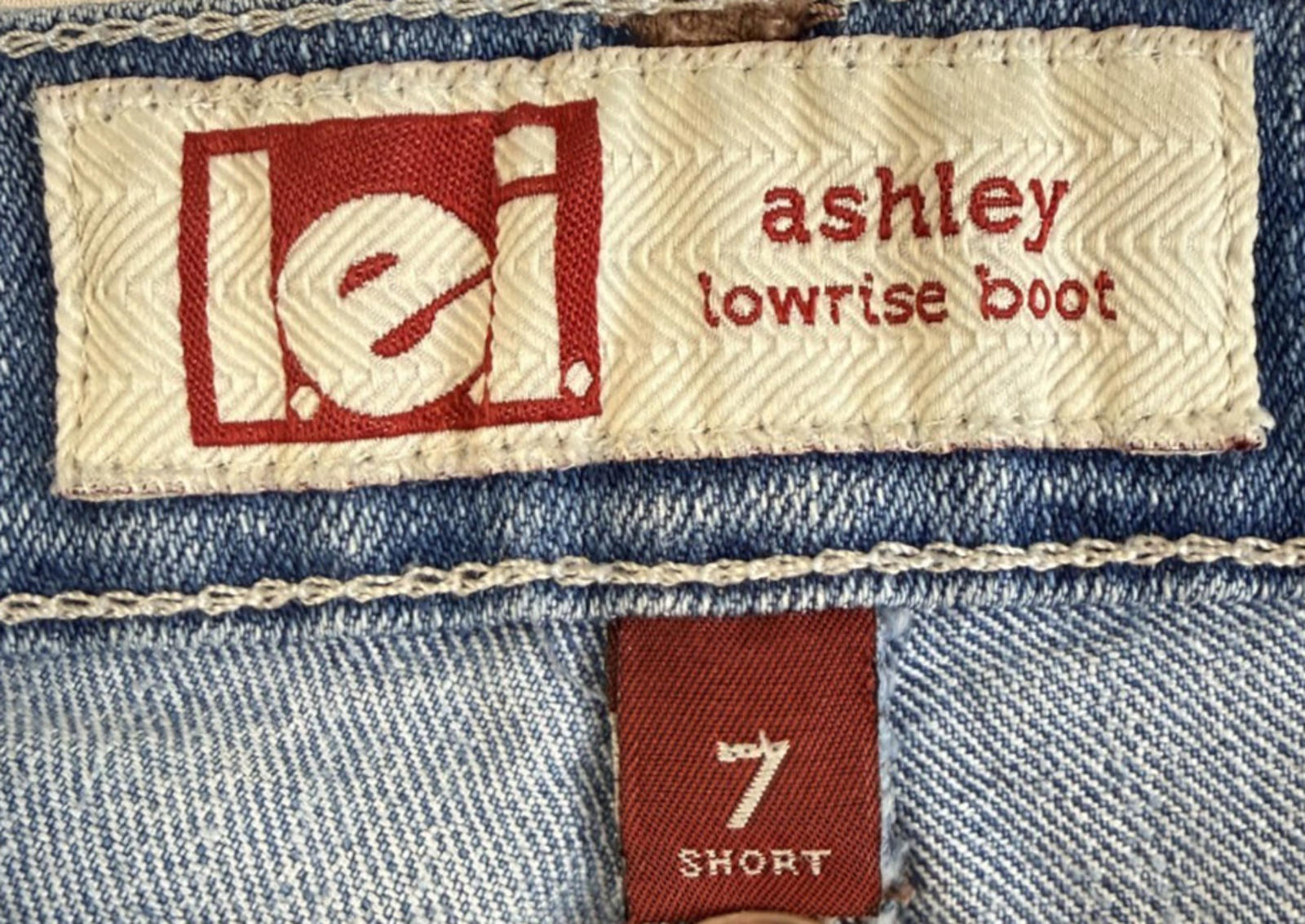 Lei Jeans Womens 7 Short Juniors Blue Ashley Low Rise BootCut Regular Fit Pants
