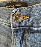 Banana Republic Girlfriend Jeans Women's Size 30/10 Raw Hem Distressed Wash