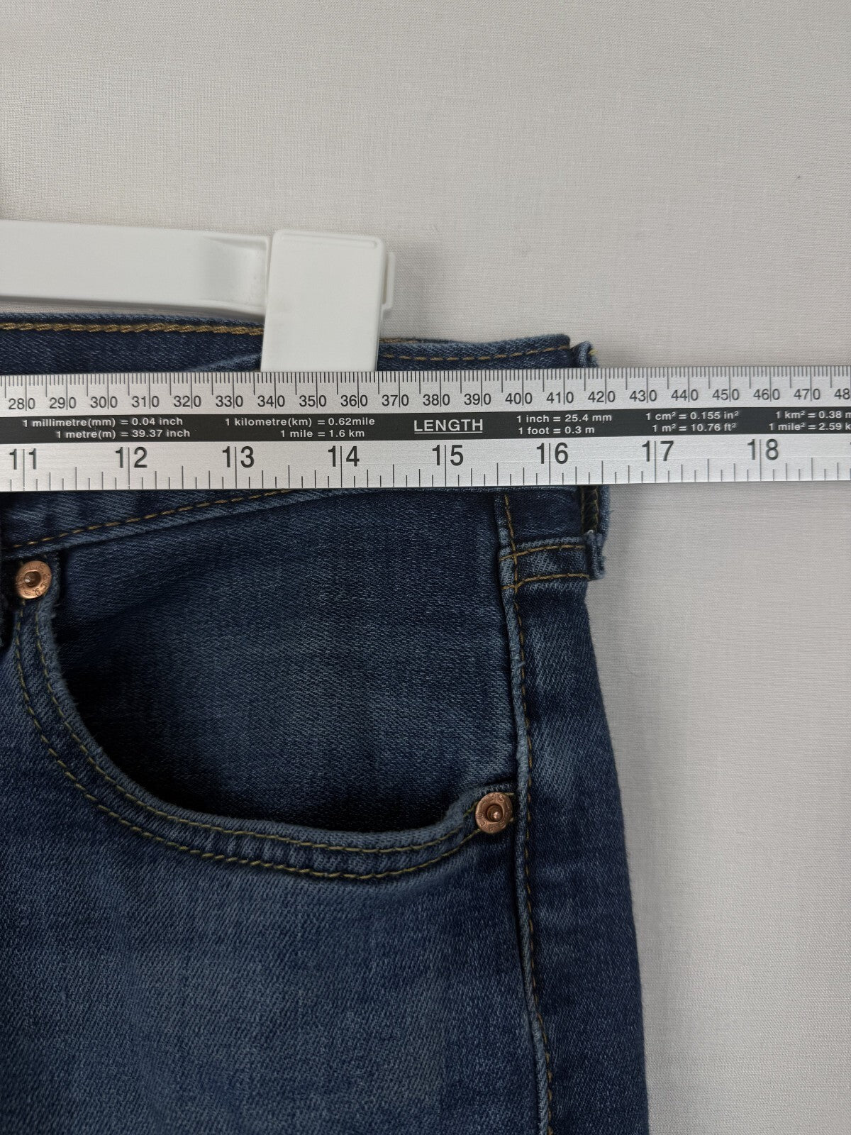 Levis 501 Jeans Mens 31x30 Blue Denim Button Fly Straight Leg Stretch Casual