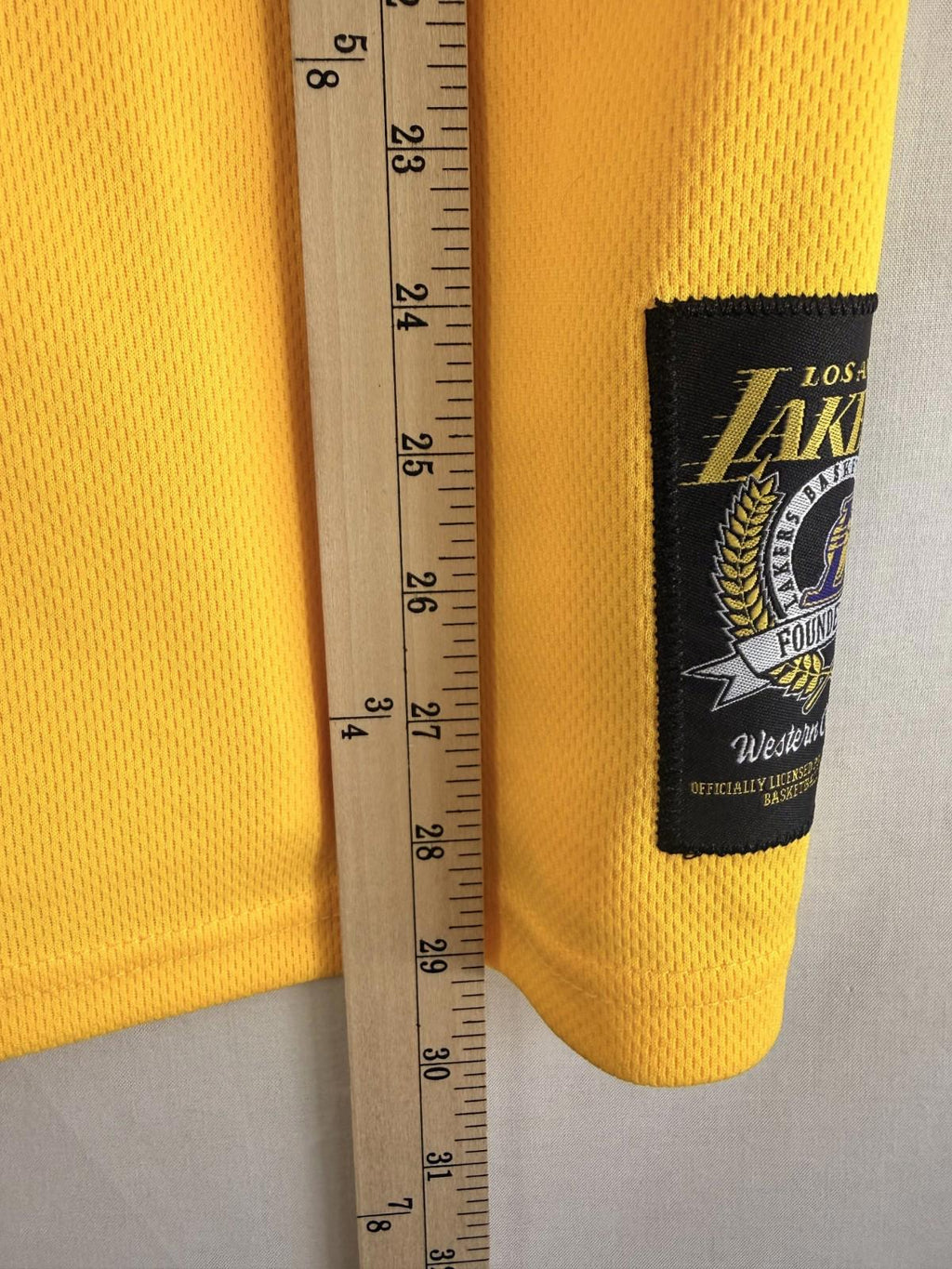 Los Angeles Lakers Mens Jersey Sz M NBA Yellow Ultra Game