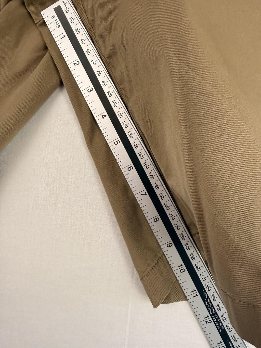 BANANA REPUBLIC Mens Khaki Tan Emerson Shorts - Sz 38