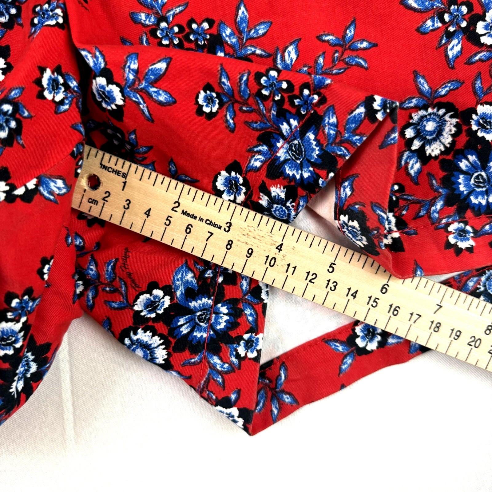 Tommy Hilfiger Womens Classic Stretch Shorts Size 16 Red Flowers