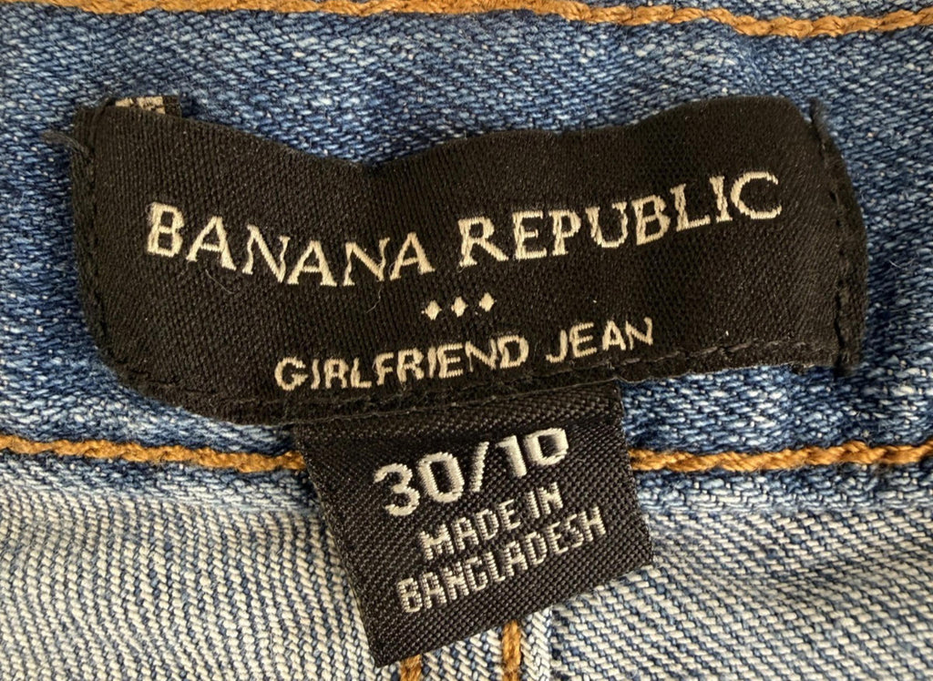 Banana Republic Girlfriend Jeans Women's Size 30/10 Raw Hem Distressed Wash