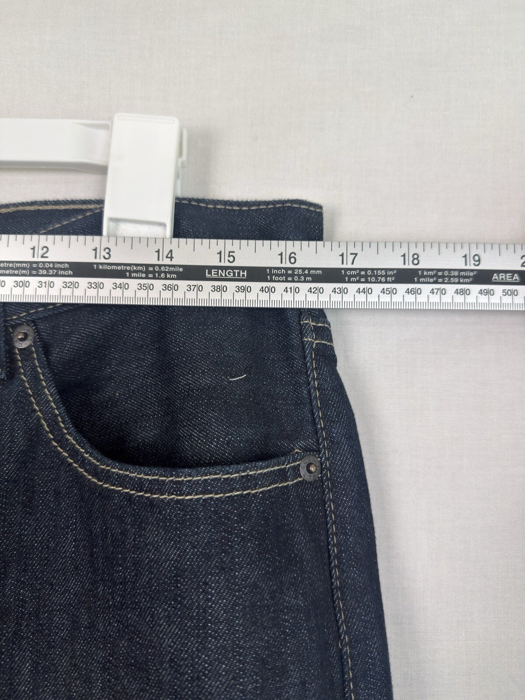 Levis 501 Original Fit Jeans Mens 32x30 Dark Wash Indigo Straight Leg Button Fly